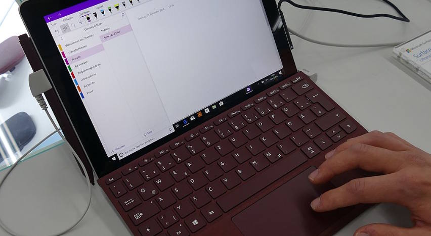 Microsoft Surface Go